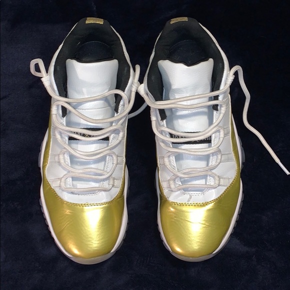 Jordan 11 low - Picture 2 of 5